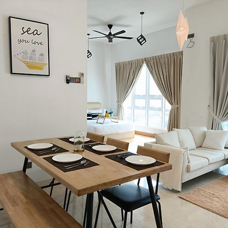 Tritower By Antlerzone Lägenhet Johor Bahru Exteriör bild